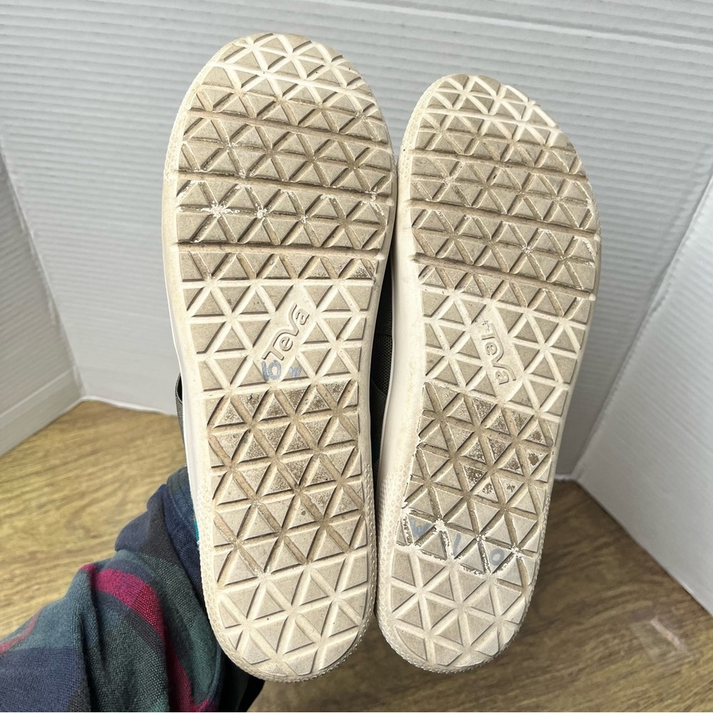 Teva Voya Slip On Canvas Green Sneakers Size 9 - Picture 8 of 12